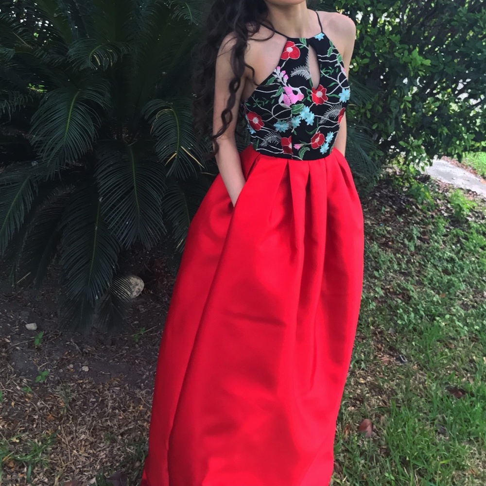 Red Embroidered Prom Dress - Picture 4 of 4